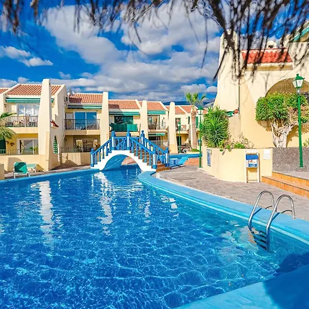 Cozy Spacious Seaview 300m Адехе