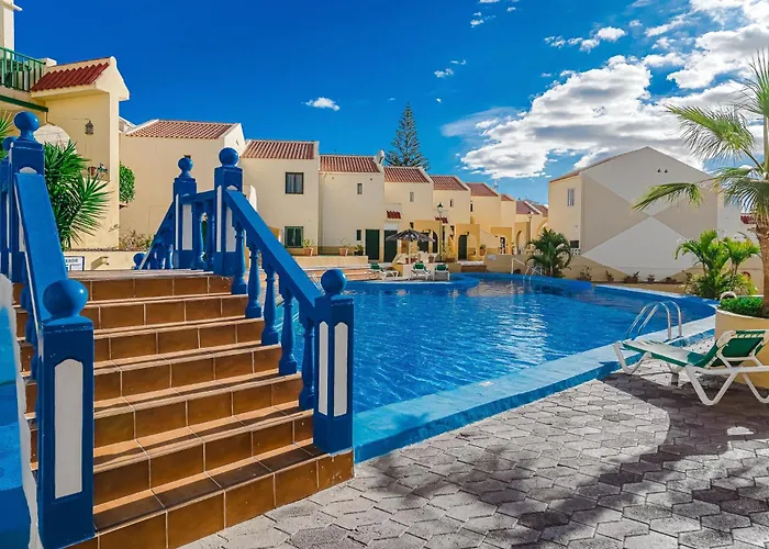 Cozy Spacious Seaview 300m Apartment