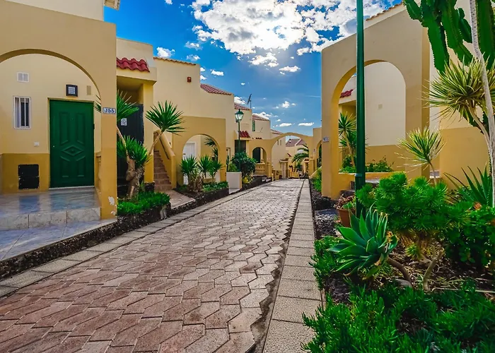 Cozy Spacious Seaview 300m Адехе