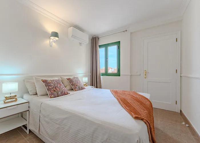 Cozy Spacious Seaview 300m * Адехе