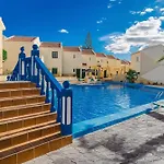 Cozy Spacious Seaview 300m Apartament